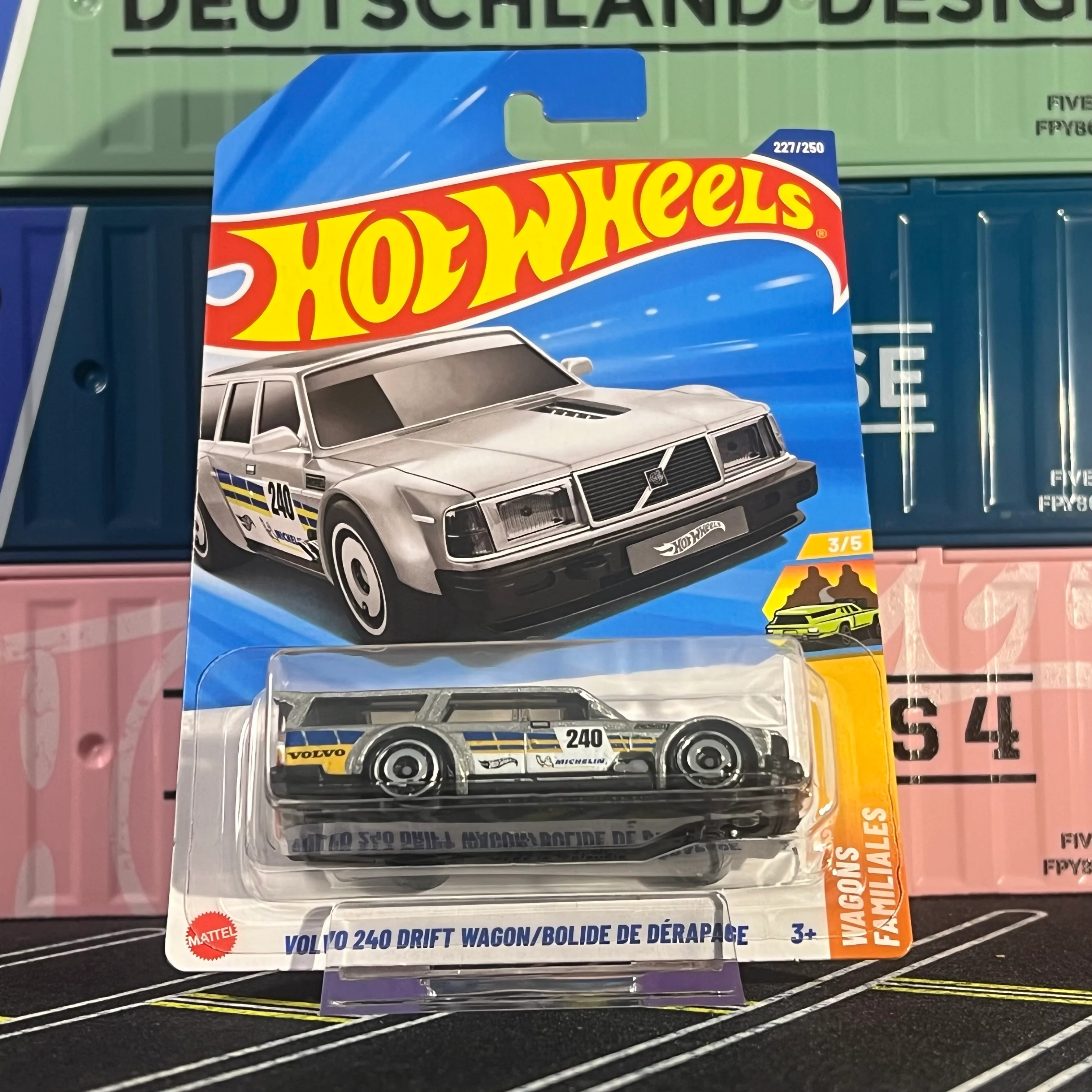 Hot Wheels 2025 Mainline Volvo 240 Drift Wagon 227/250
